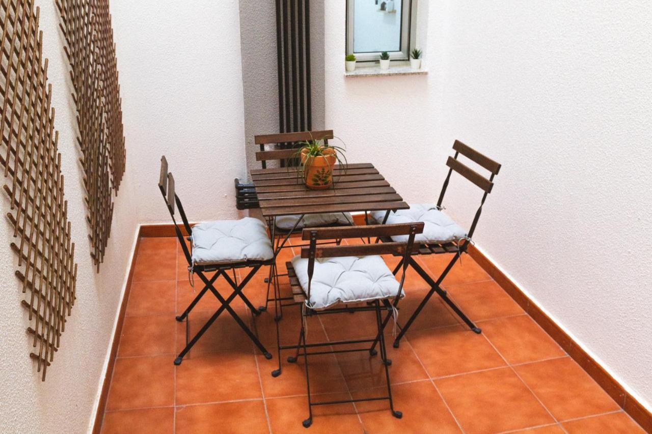 Apartment With A Patio In Las Canteras Las Palmas Buitenkant foto